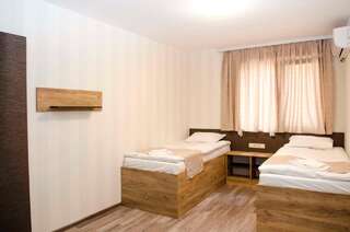 Отель Tryavna Lake Hotel & SPA Трявна Двухместный номер с 2 отдельными кроватями-2